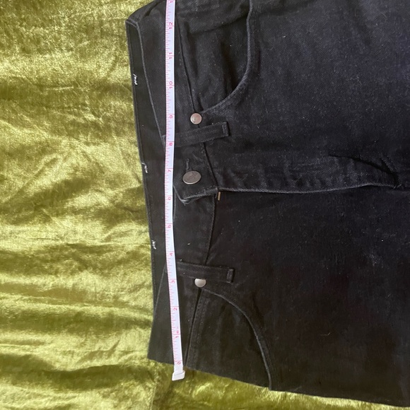 Wrangler Jeans - Picture 3 of 4